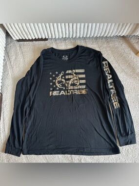 Realtree Men’s Long Sleeve American Flag Hunting Shirt